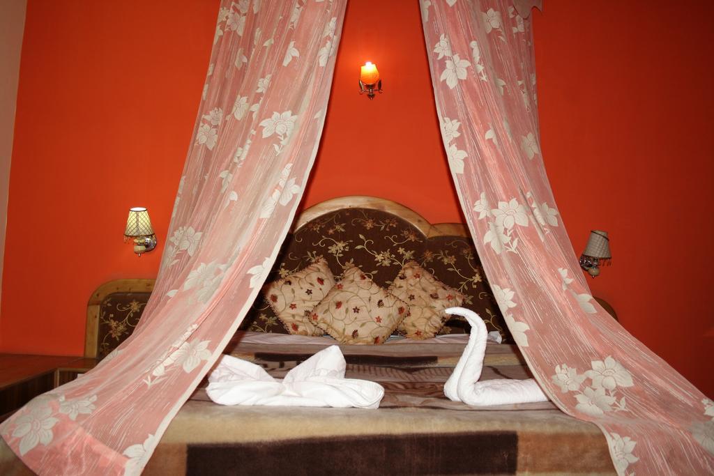 Hotel Ocean Blue Manali Extérieur photo