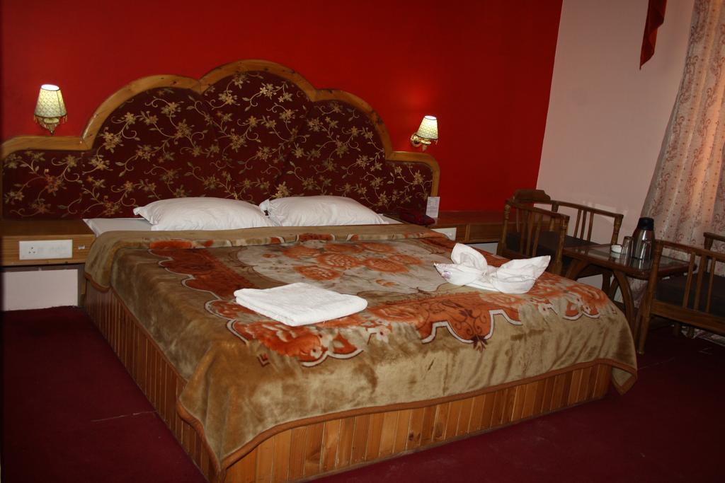 Hotel Ocean Blue Manali Extérieur photo